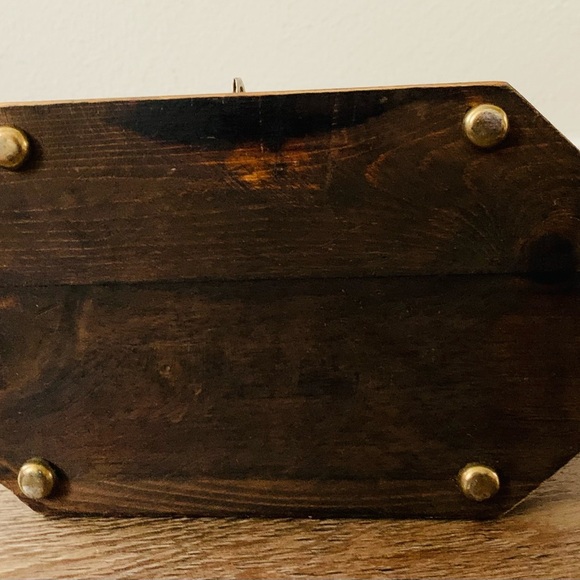 Wooden box with metal ornaments - Picture 9 of 11